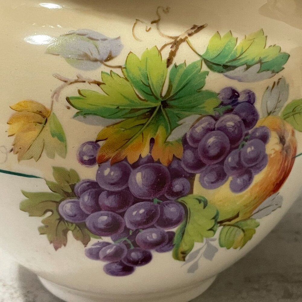 Vintage Johnson Brothers California Fruit 40 oz Beige Pitcher England c.1930 - Picture 5 of 9